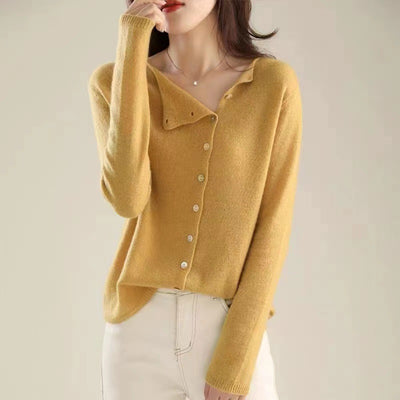 Éloïse – Cardigan asymétrique à boutons