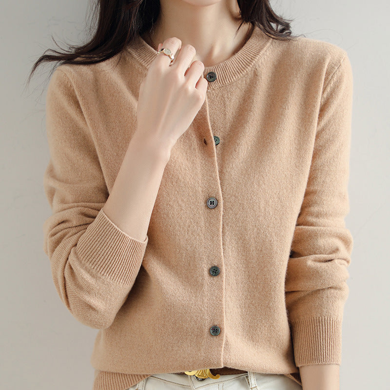 Clémence – Cardigan Élégant Boutonné