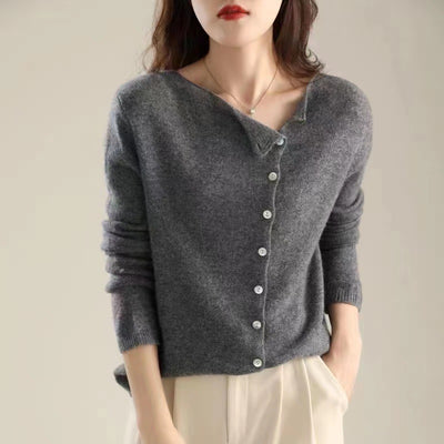 Éloïse – Cardigan asymétrique à boutons